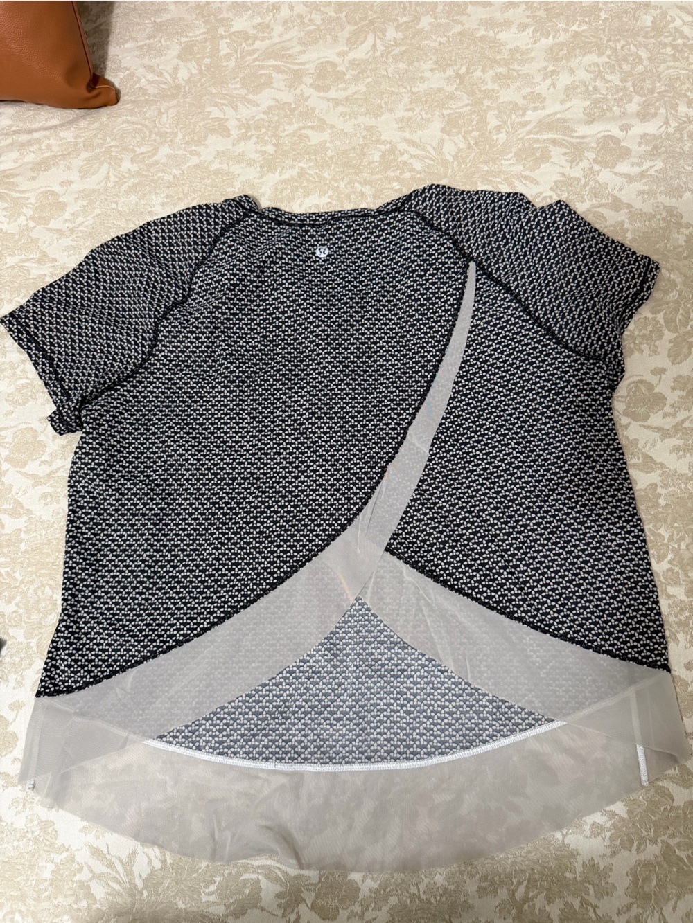 Lululemon Split Back Top - Picture 2 of 2